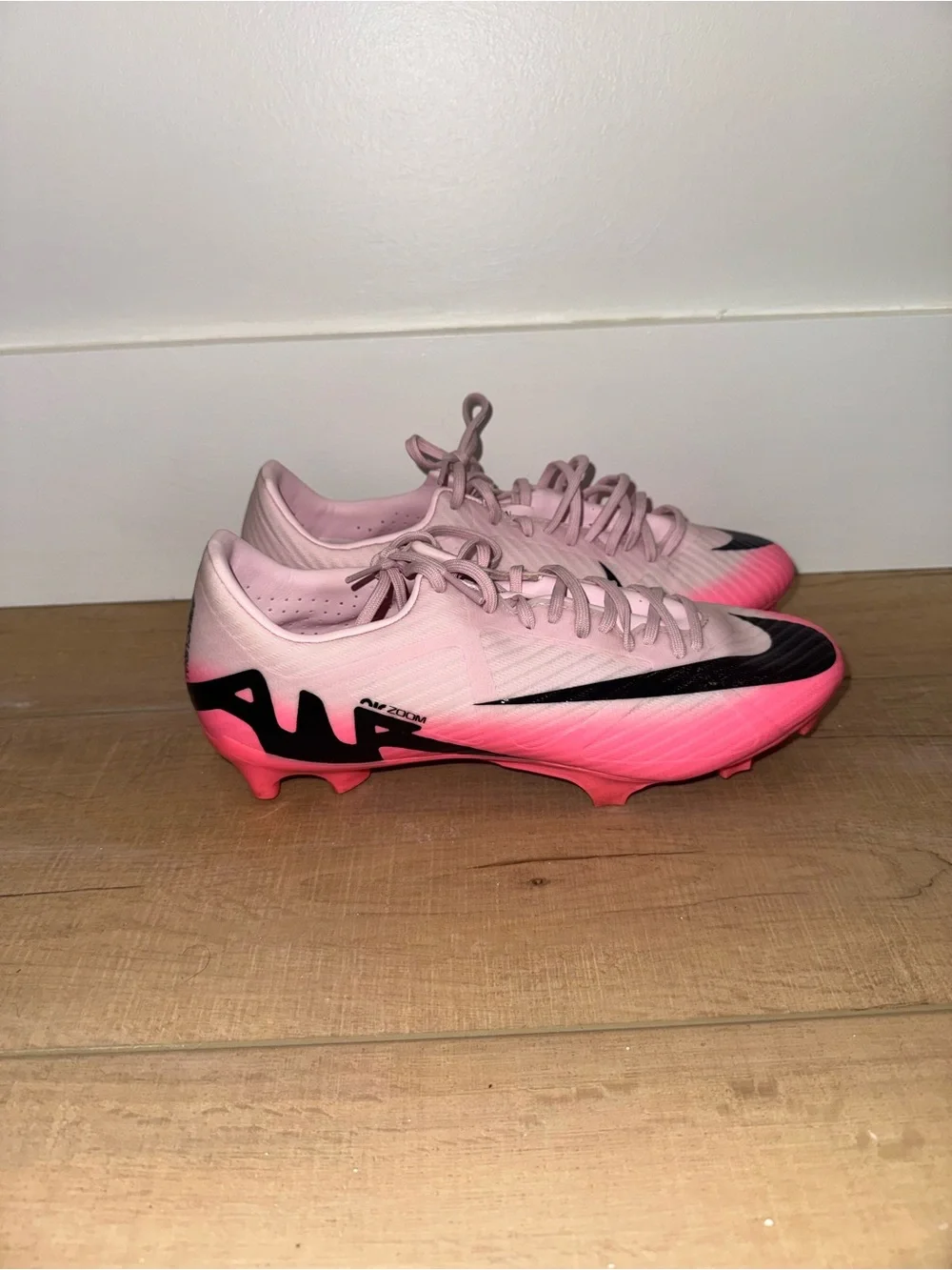 Nike Air Zoom Mercurial Soccer Cleats Pink Black Low Top Men’s 7.5 Womens 9
